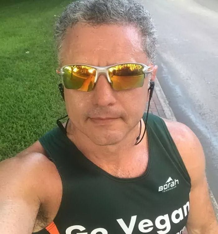  50091878  Alex Erdogan, 54 ,    