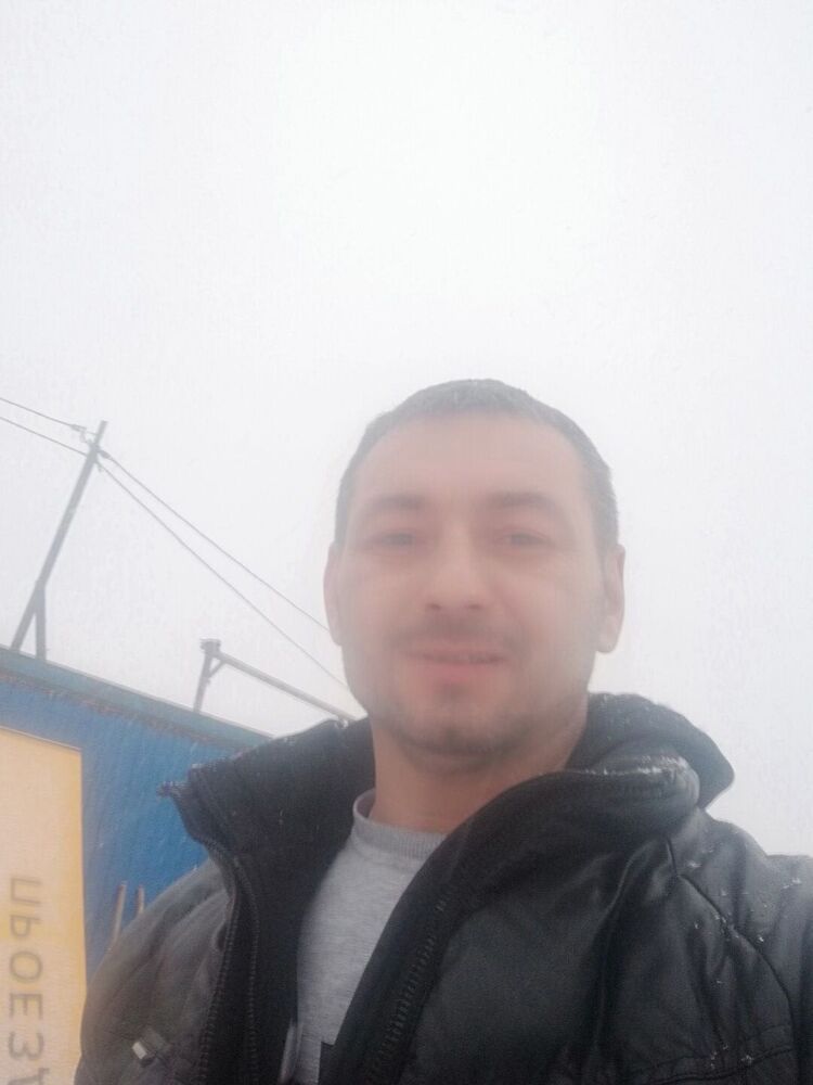  48940098  , 42 ,    