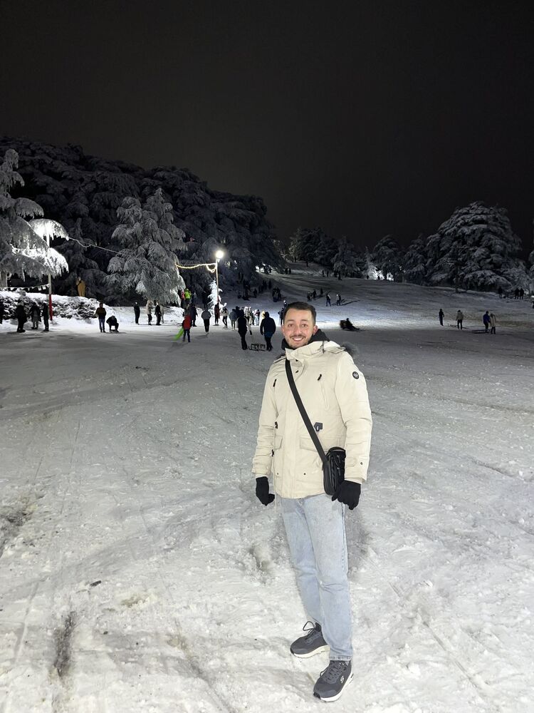 ���������� Algiers, ���� ����� Moundji, 25 ���, ������������ ��� ������, ����� � ���������