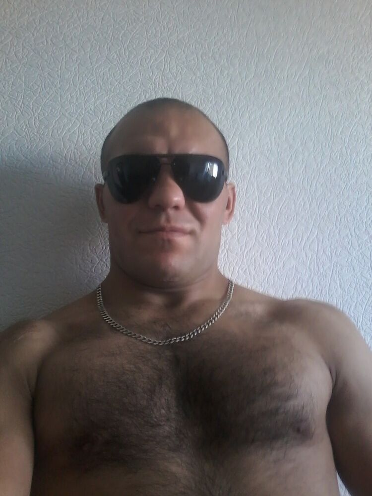  10128588  Ruslan, 35 ,    