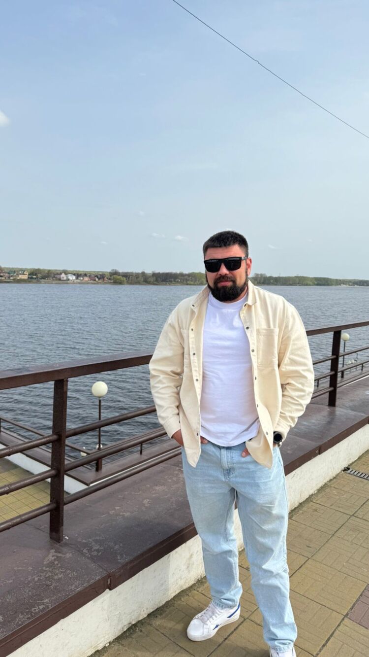  44619738  , 33 ,    --