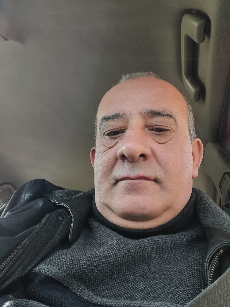  42513288  David, 55 ,    