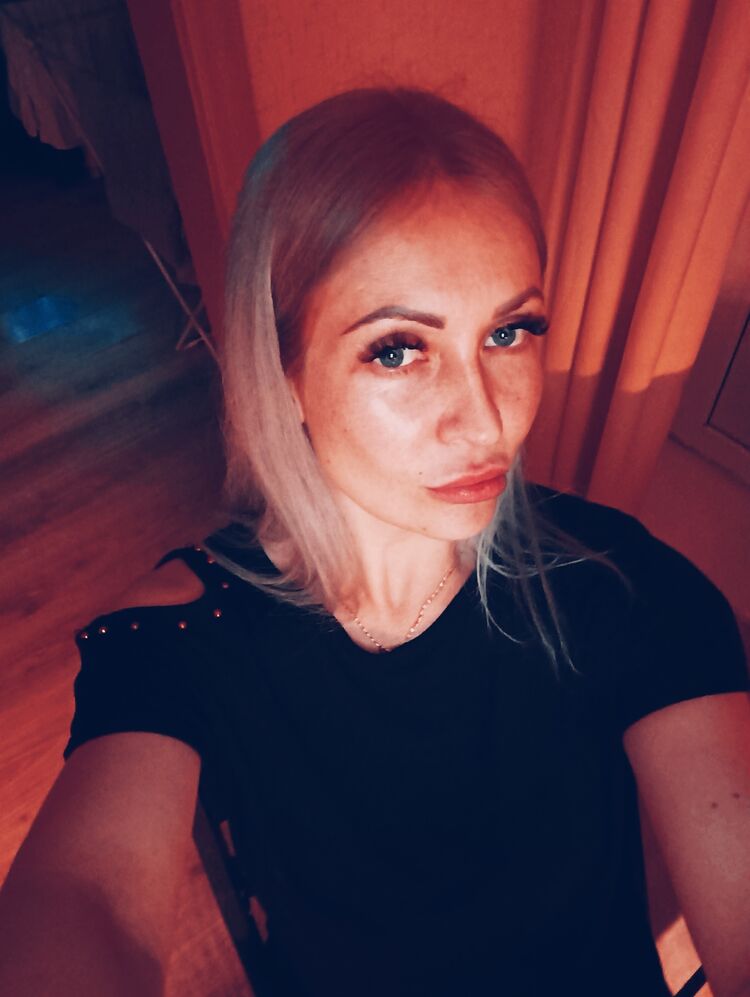 28282208  Anastasia, 38 ,    
