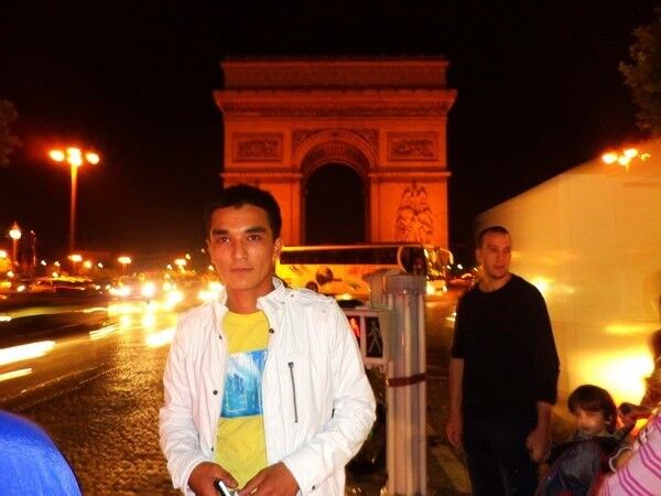  Palais-Bourbon,   Roma, 38 ,   