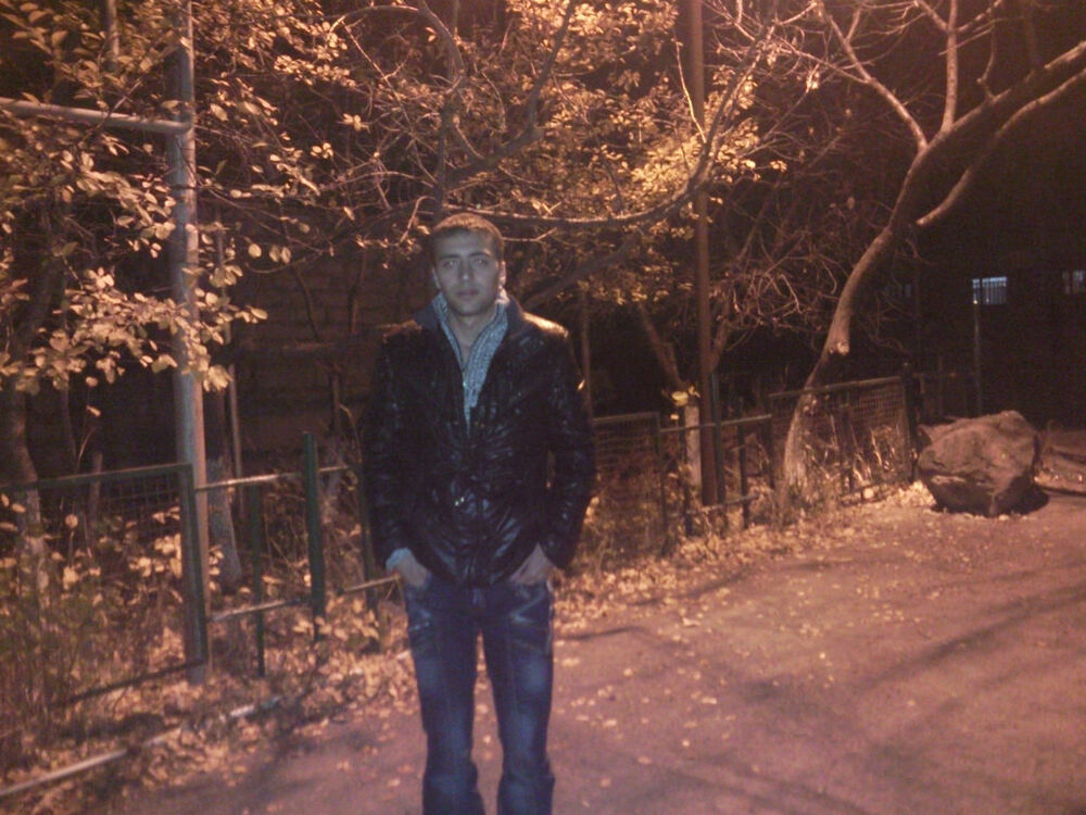  ,   Hovo, 33 ,   ,   