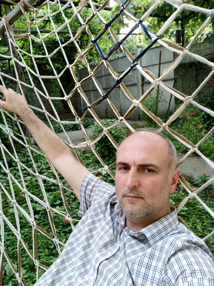  31080348  Konstantine, 50 ,    