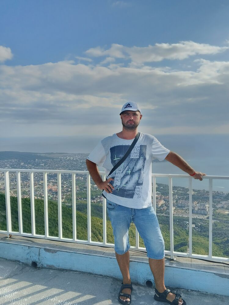  ,   Maxim, 29 ,   ,   , c , 