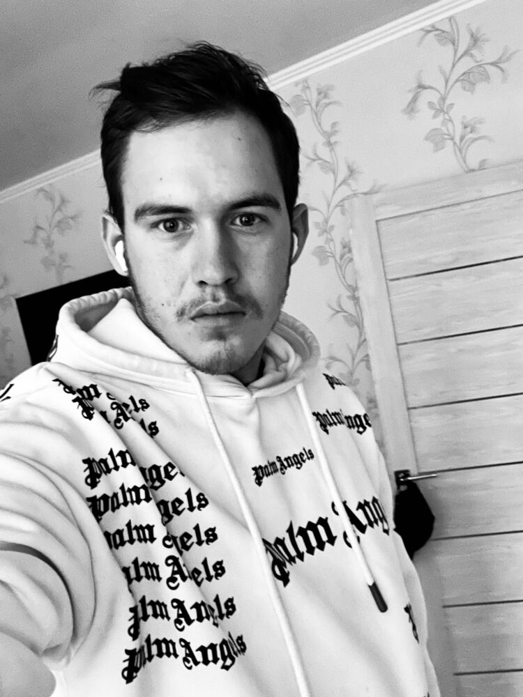  52716428  Nikolai, 26 ,    