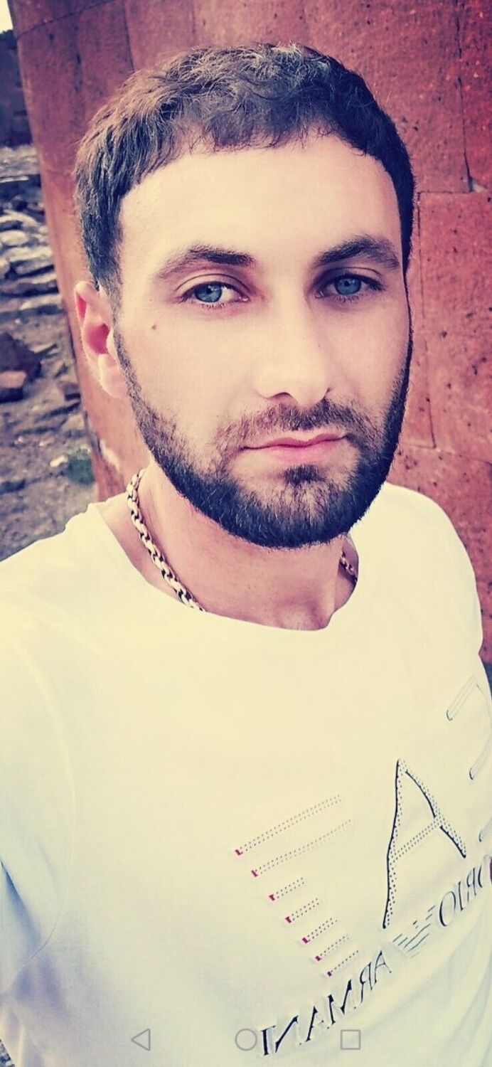  29073728  Adam, 31 ,    