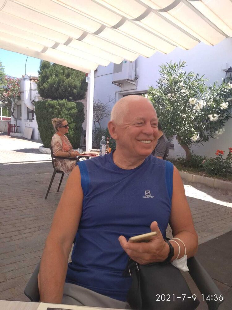  33193768  Pepell, 67 ,    Praha