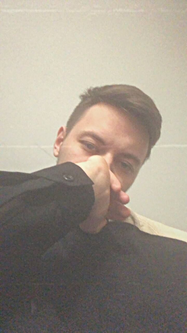  29213198  Artur, 26 ,    