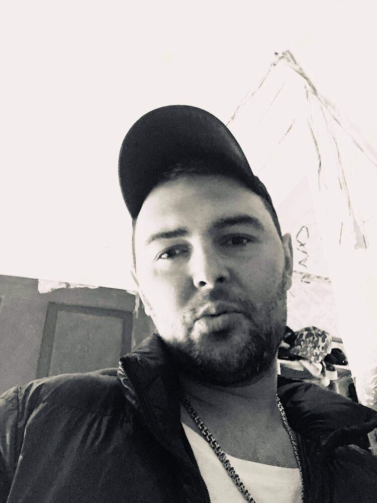  23031678  , 36 ,    