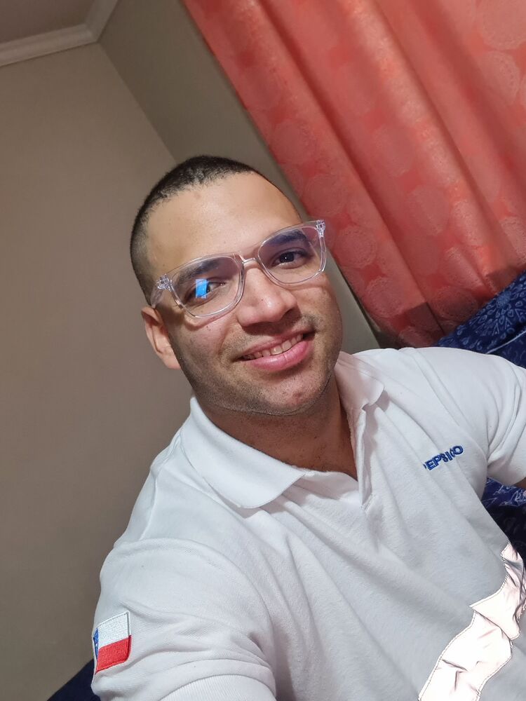  ,   Charly, 36 ,   ,   , c , 