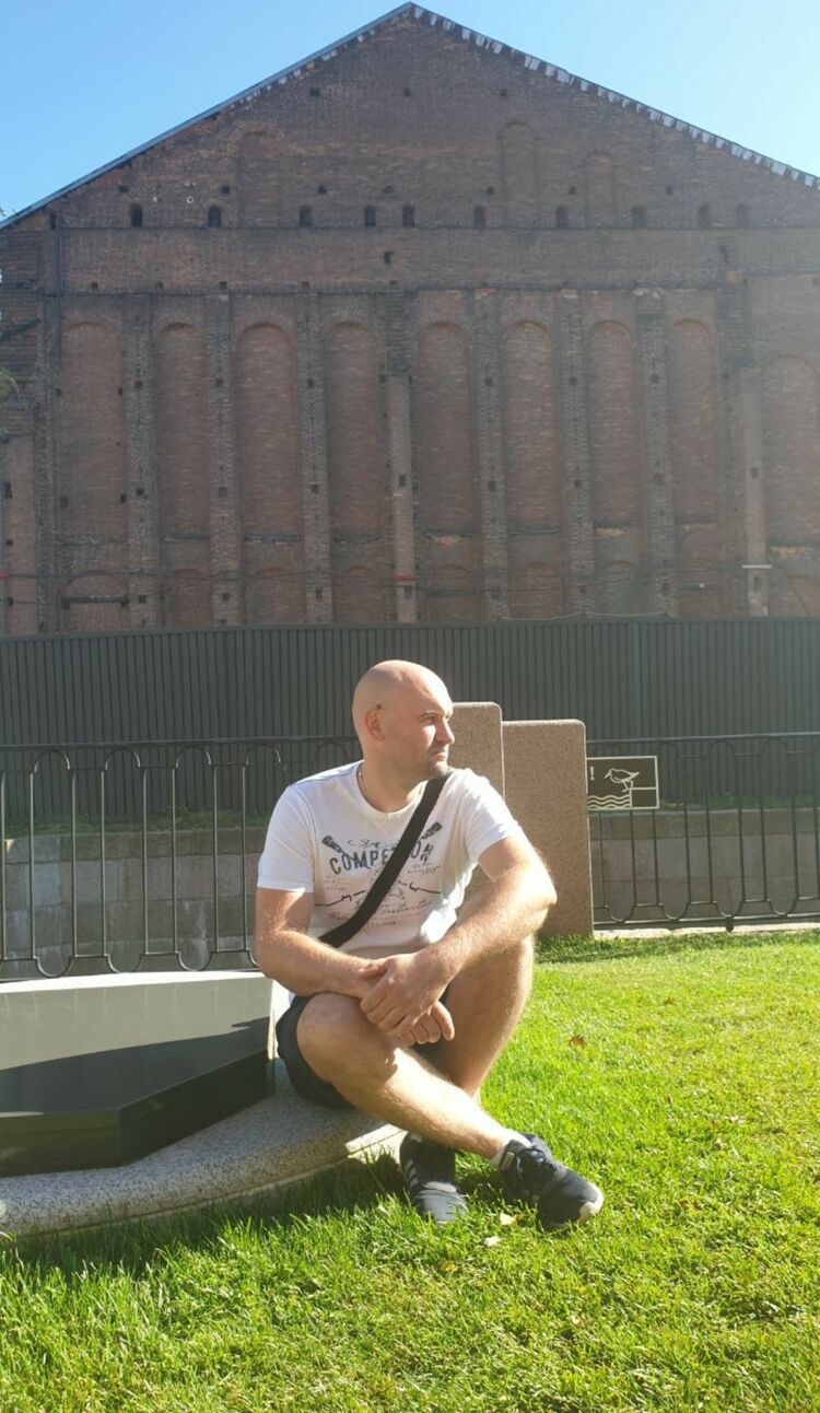  -,   , 42 ,     , c 