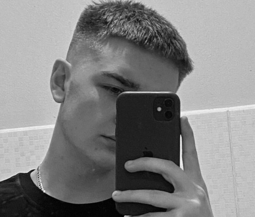  49628468  Sahib, 24 ,    