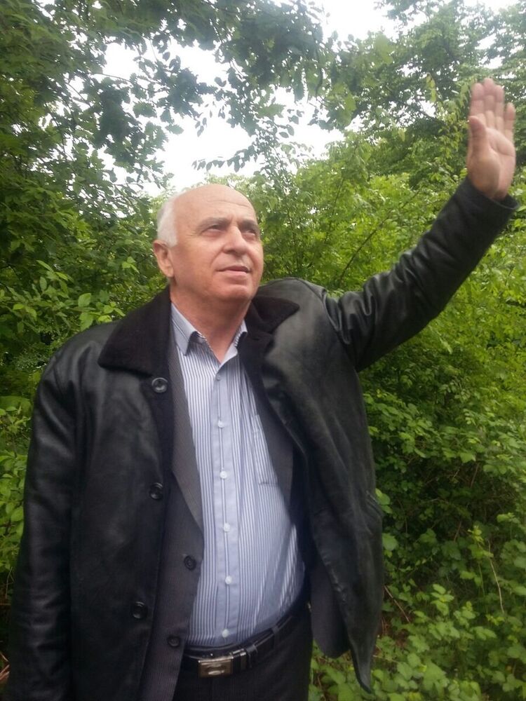  22508628  Mahir, 68 ,    