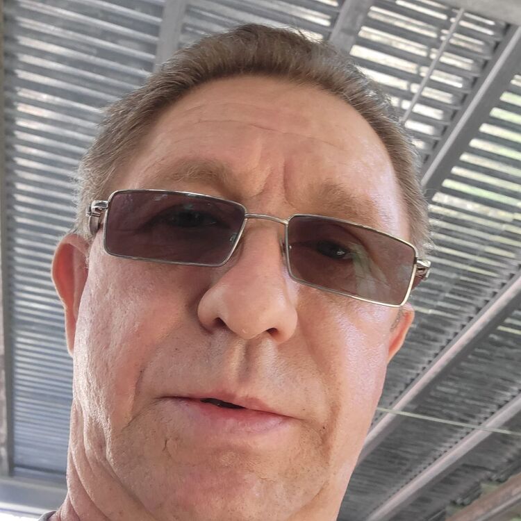  53495658  Mafana, 55 ,    