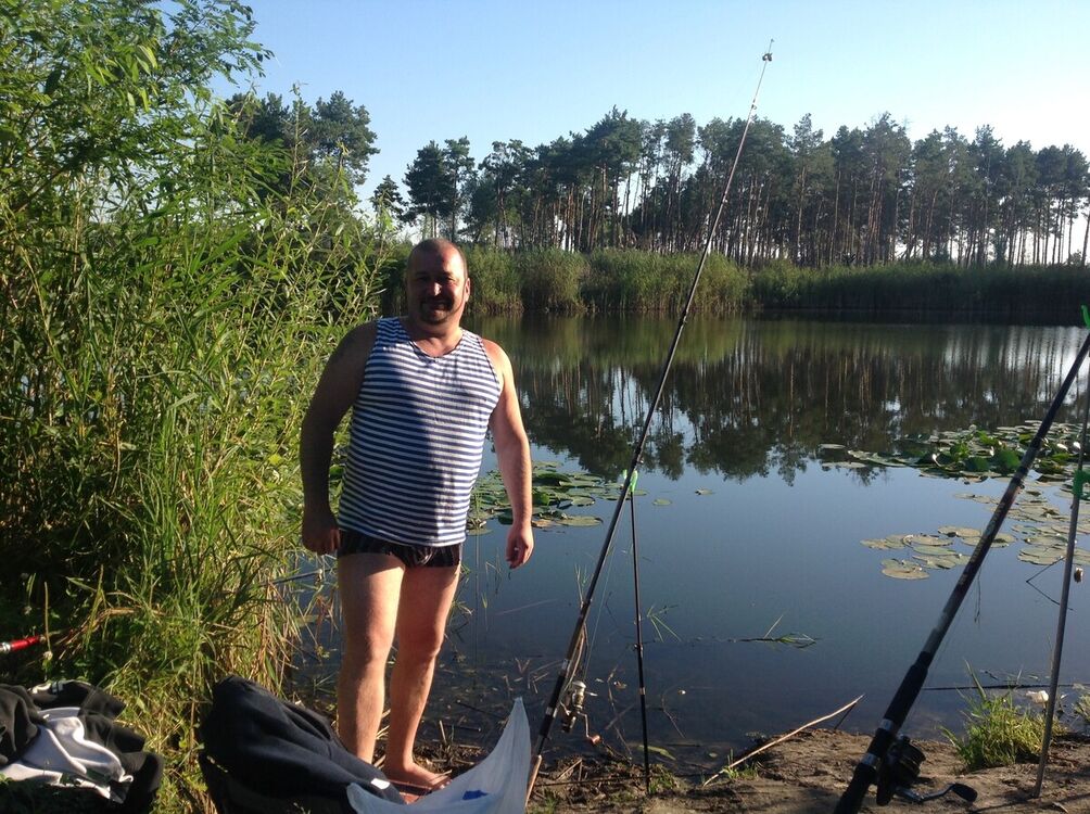  ,   Viktor, 53 ,   ,   , c 
