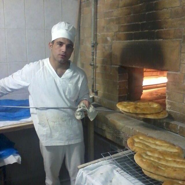  25727278  Ruslan Erani, 37 ,    