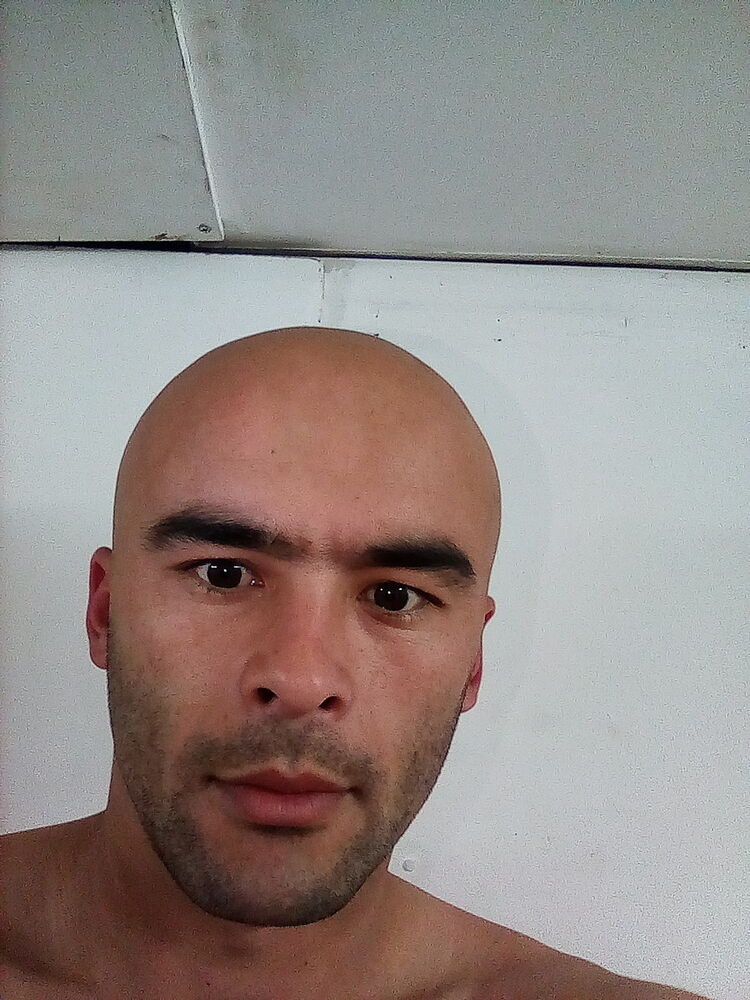  -,   Roman, 34 ,     , c 