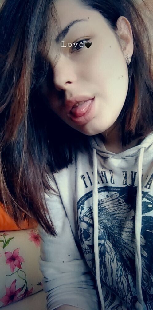  21509538  Luiza, 22 ,    