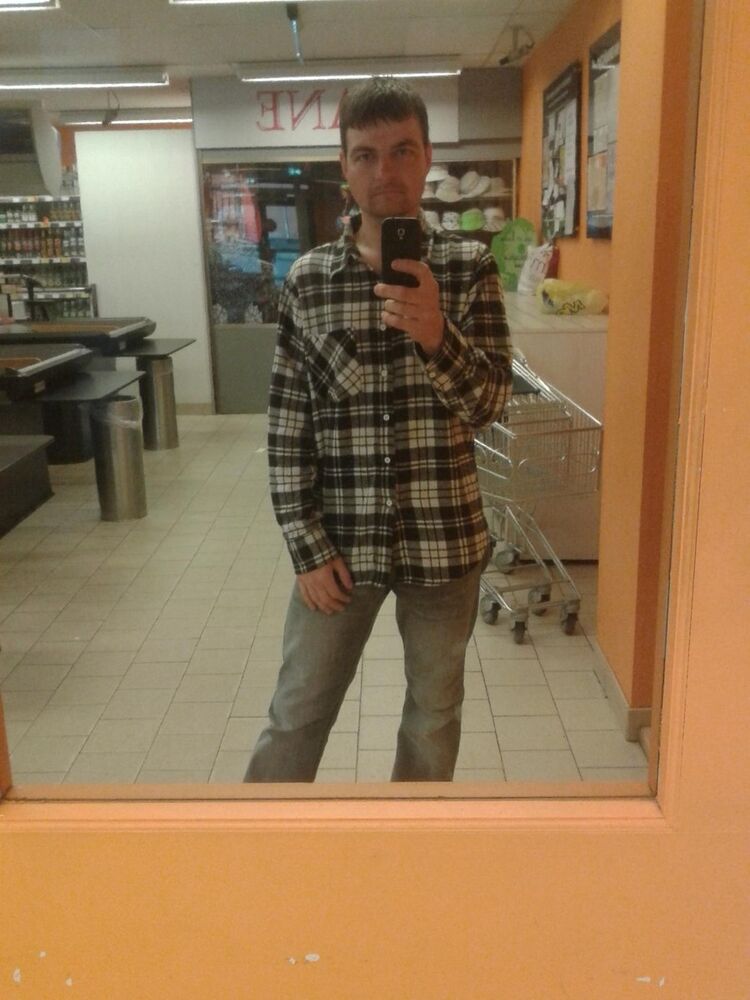  7026428  Vlado, 45 ,    