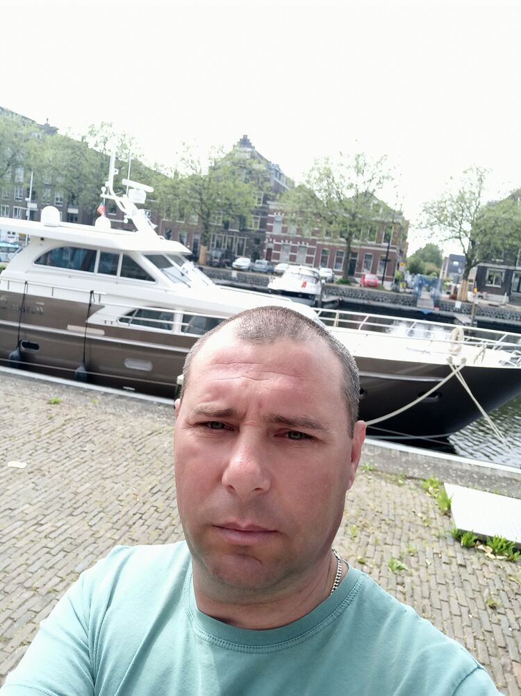  35320578  Alex, 42 ,    Soho