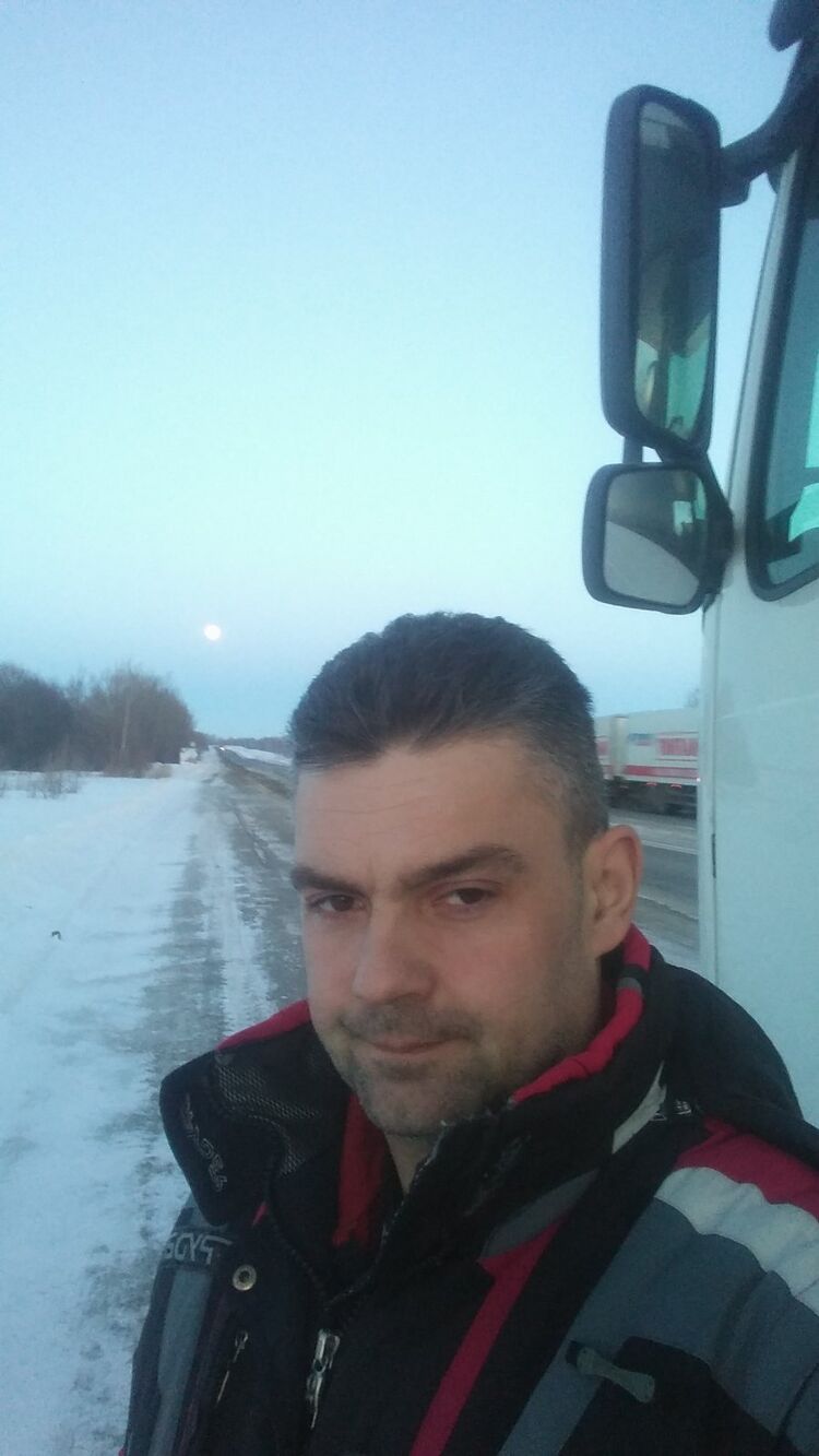  40645418  , 44 ,    
