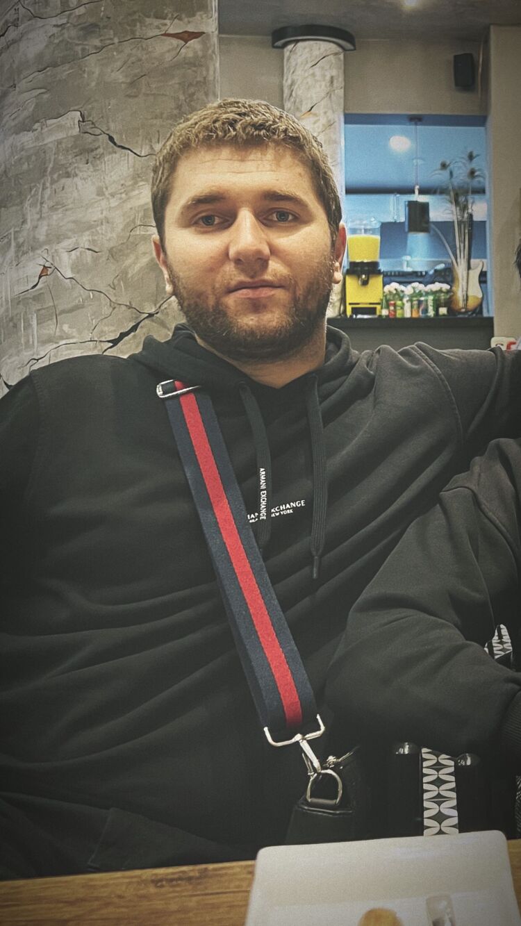  ,   Idris, 31 ,   ,   