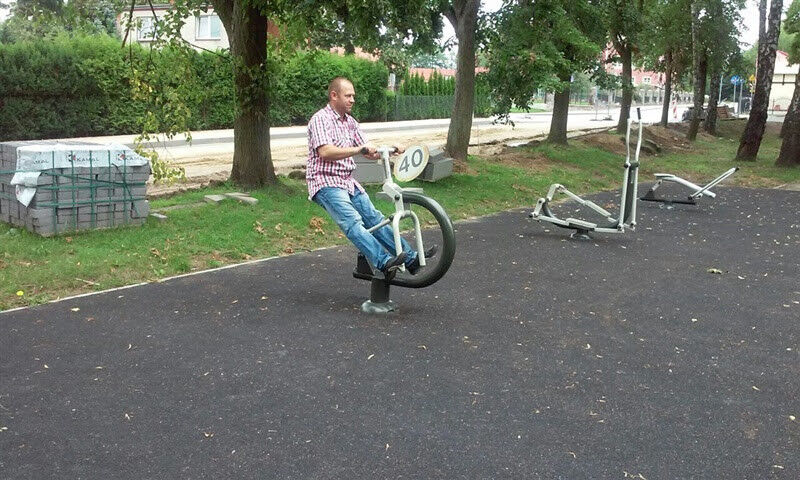  7883898  , 42 ,    Bytow