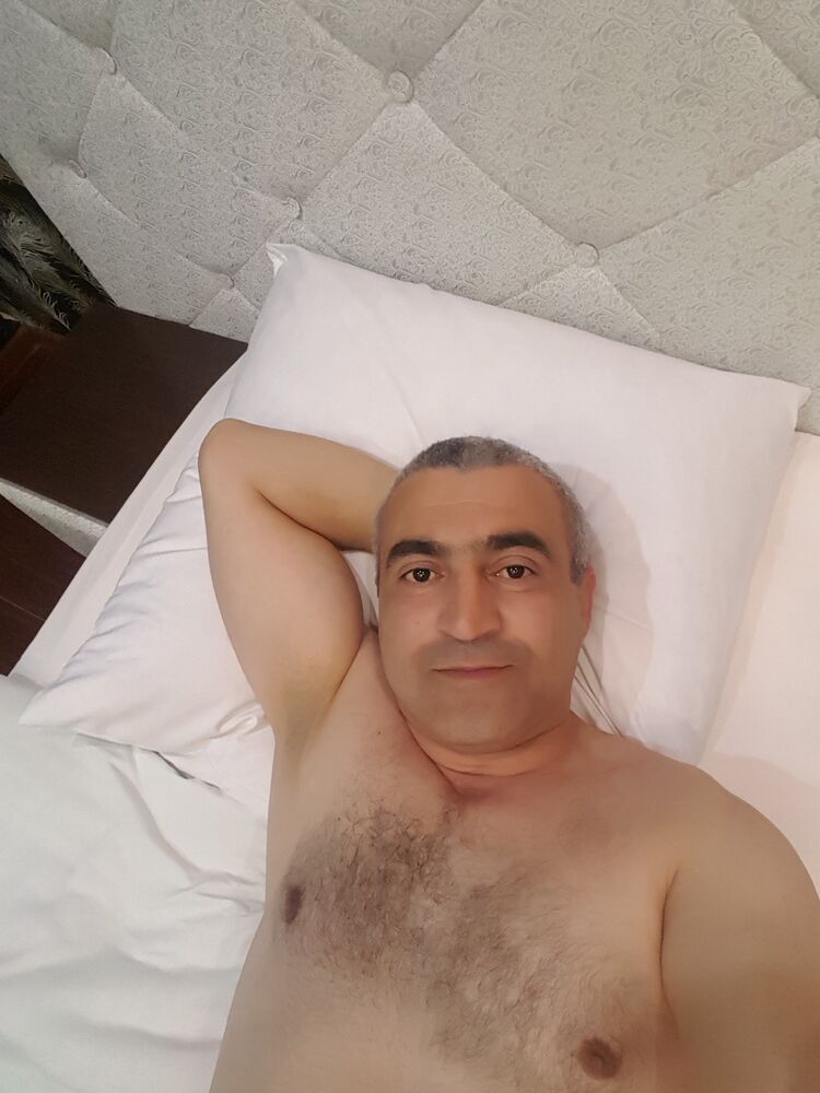  24036148  Timur, 39 ,    