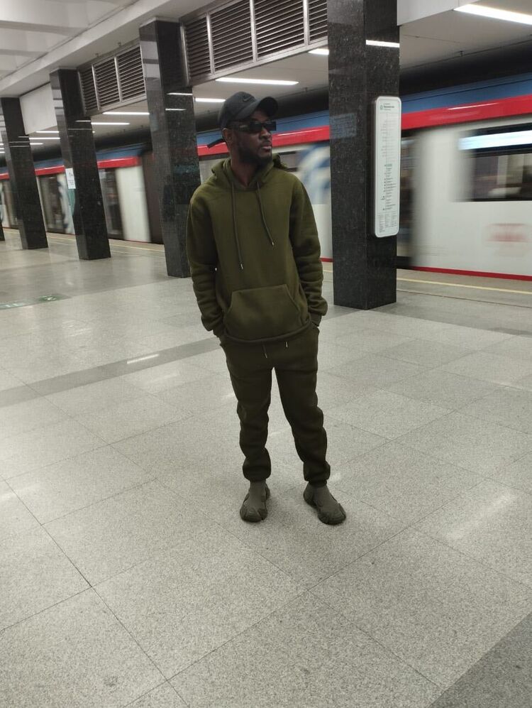  51463878  Omar, 33 ,    