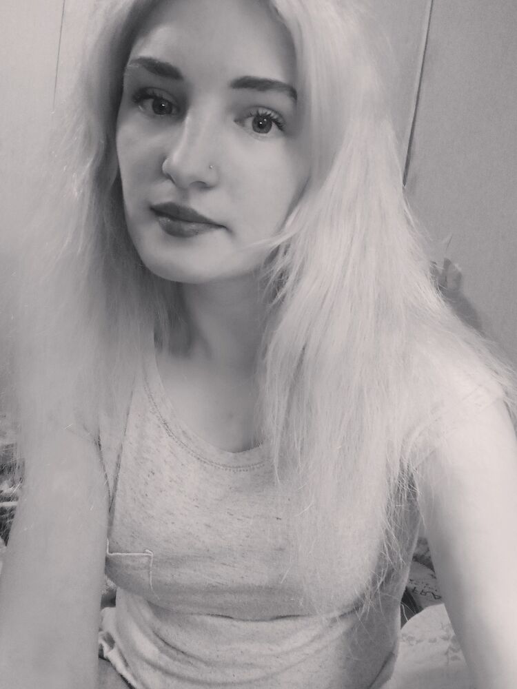  ,   Angelika, 25 ,     , c , 