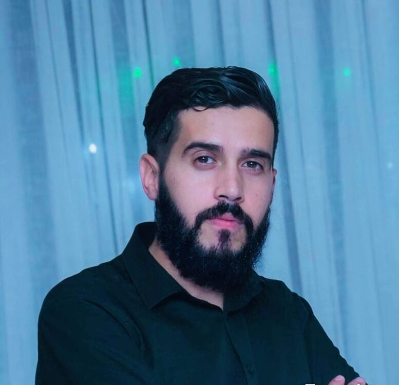  33667608  Ahmed gott, 33 ,    