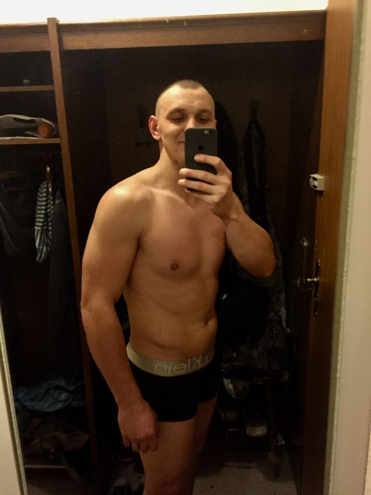  26934958  PAVEL, 33 ,    