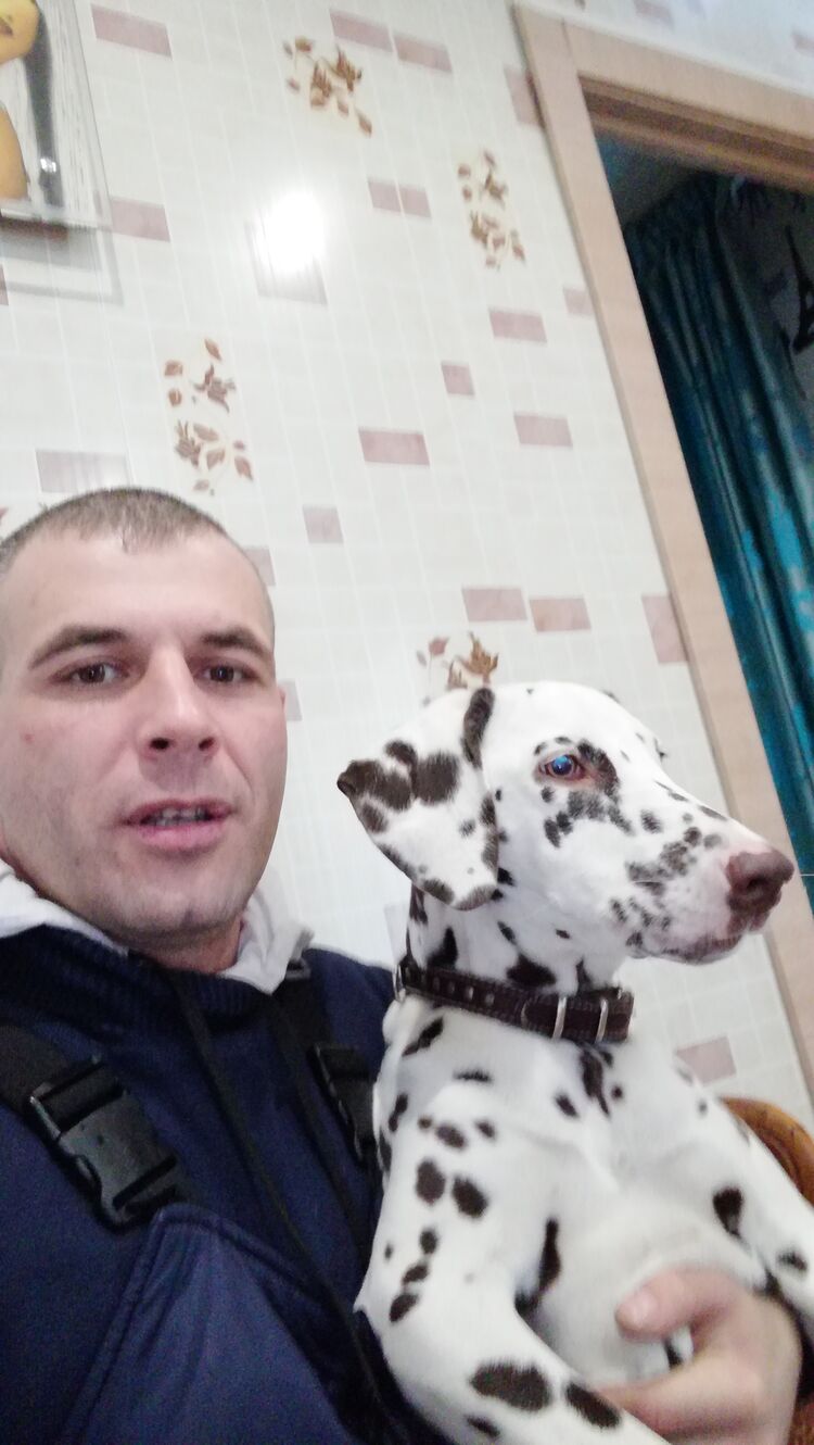  31079488  Ahiles, 37 ,    