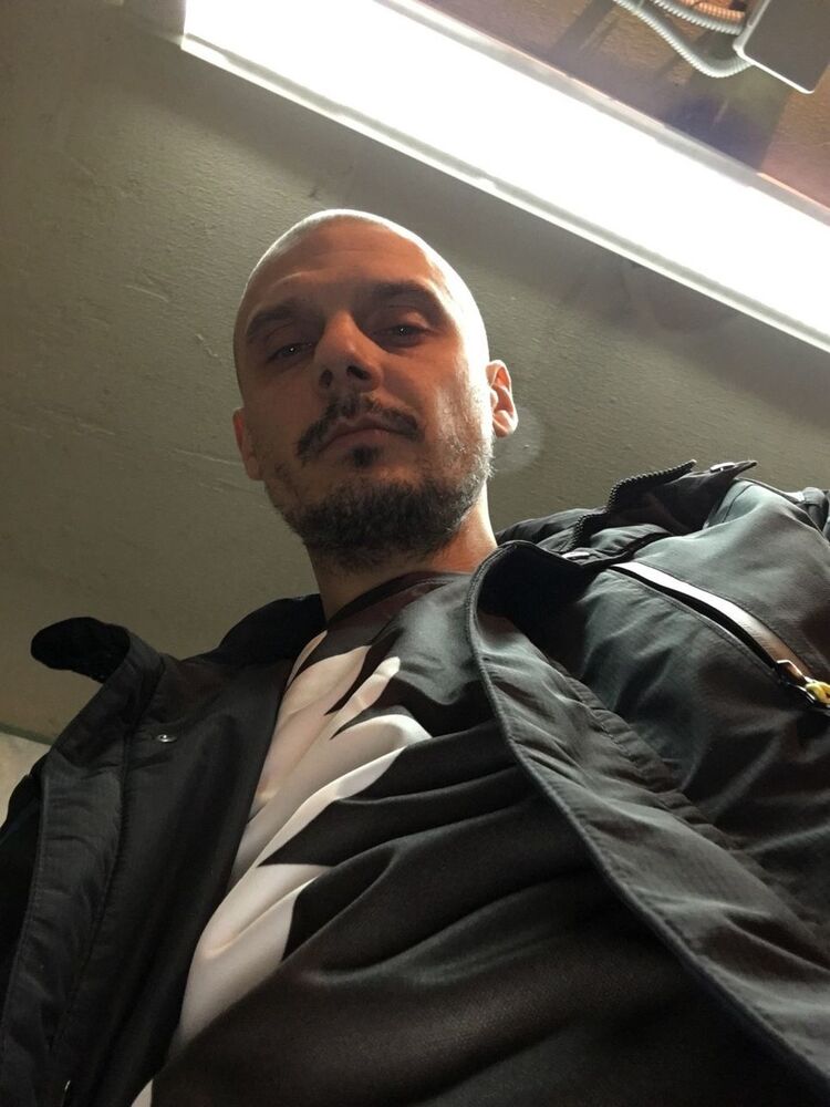  ,   Sergio, 40 ,   ,   , c 