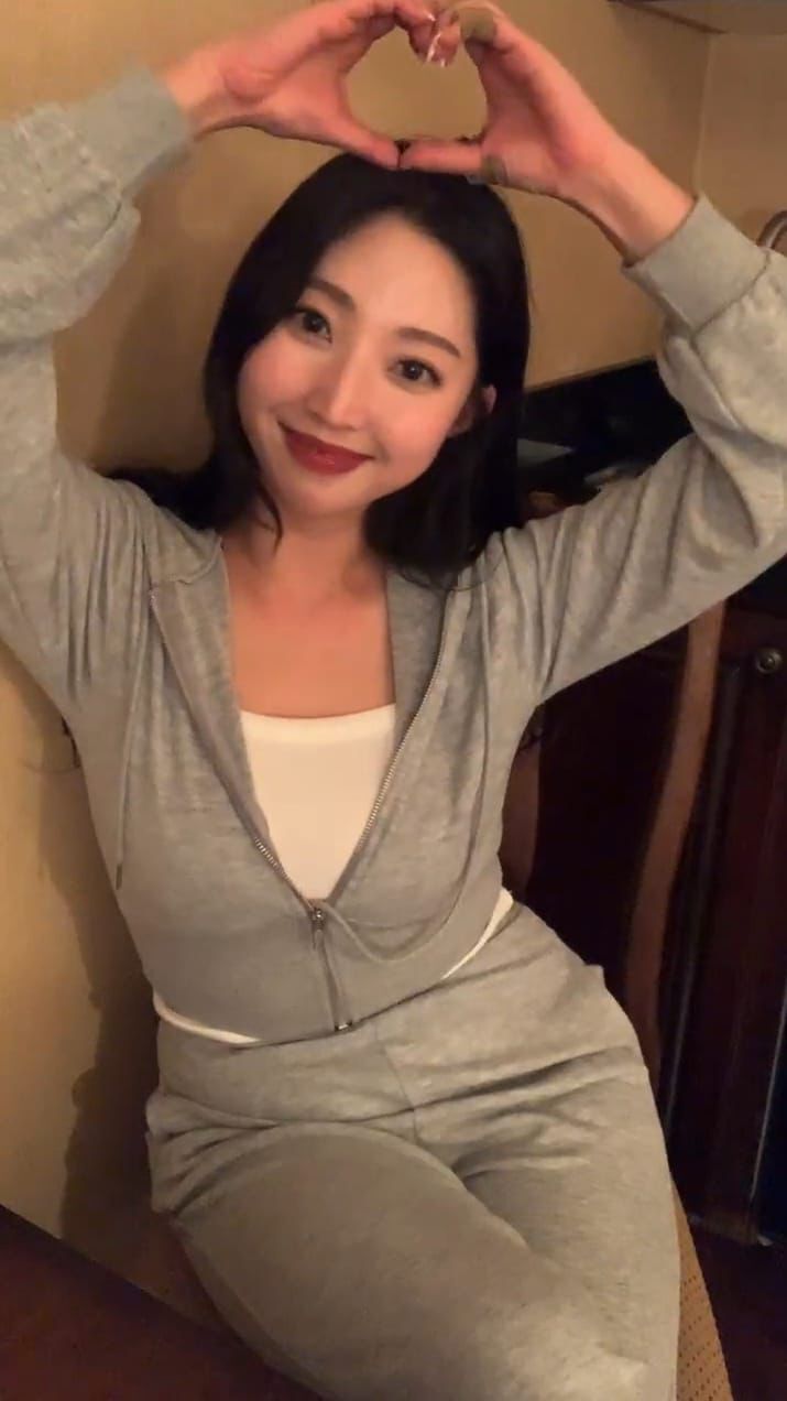  46977618  Kim seoyeon, 34 ,    Apex