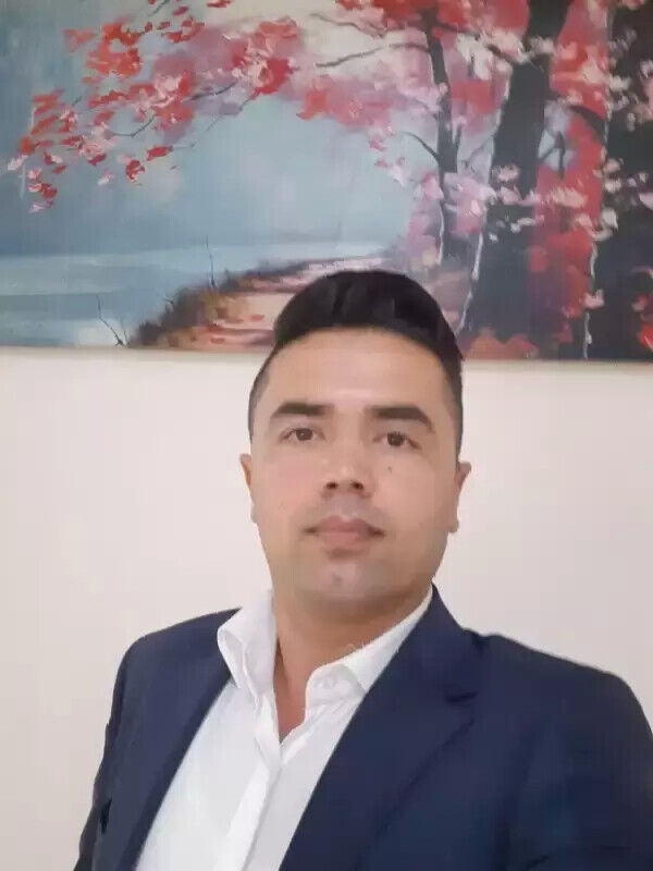  20257638  Uktam, 42 ,    