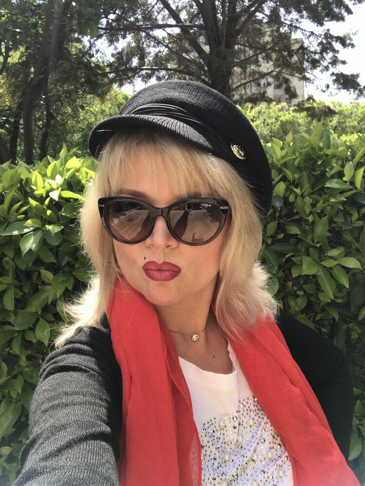  54477009  Yuliya, 50 ,    