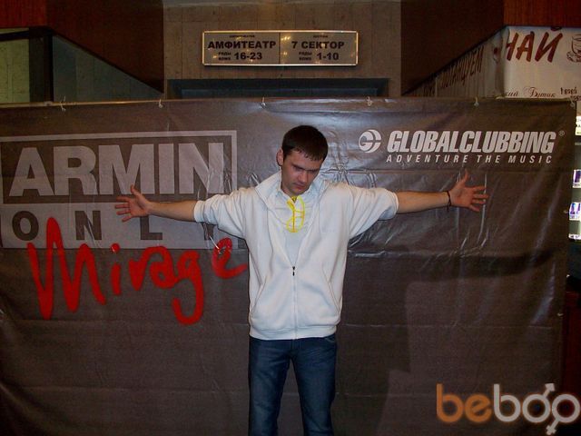  943828  Aleksandr, 41 ,    