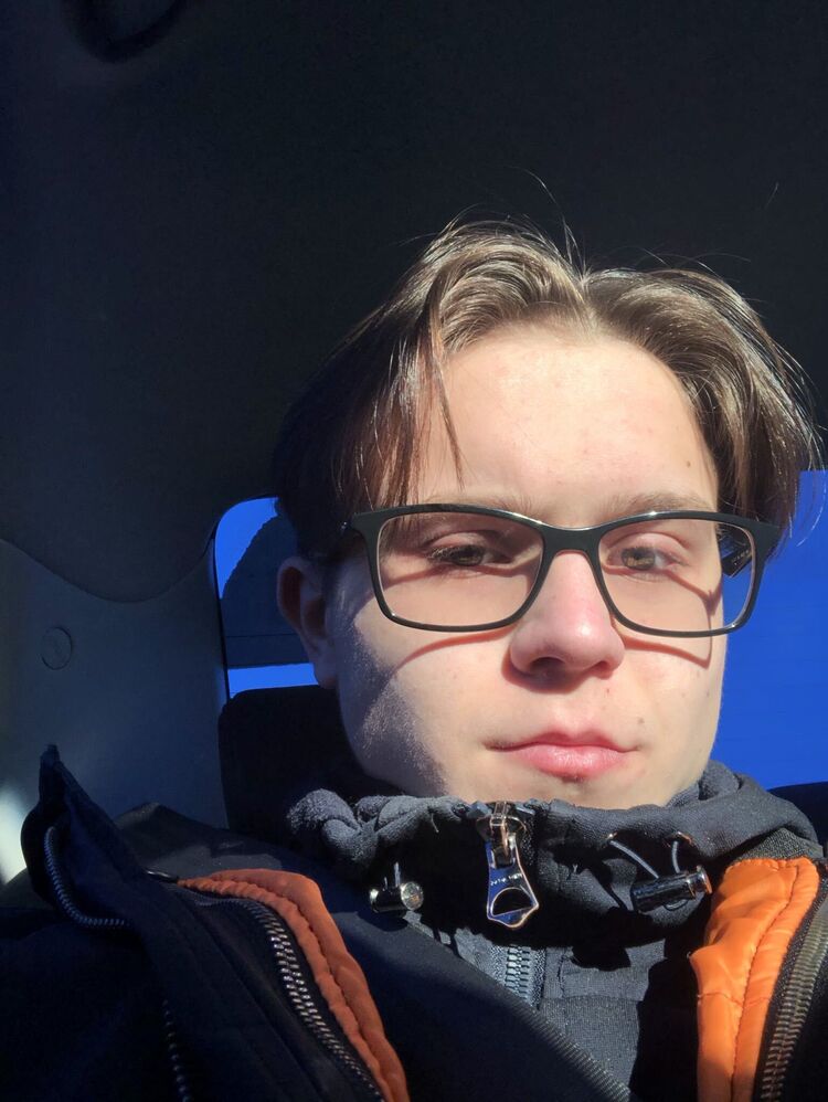  30325578  , 23 ,    