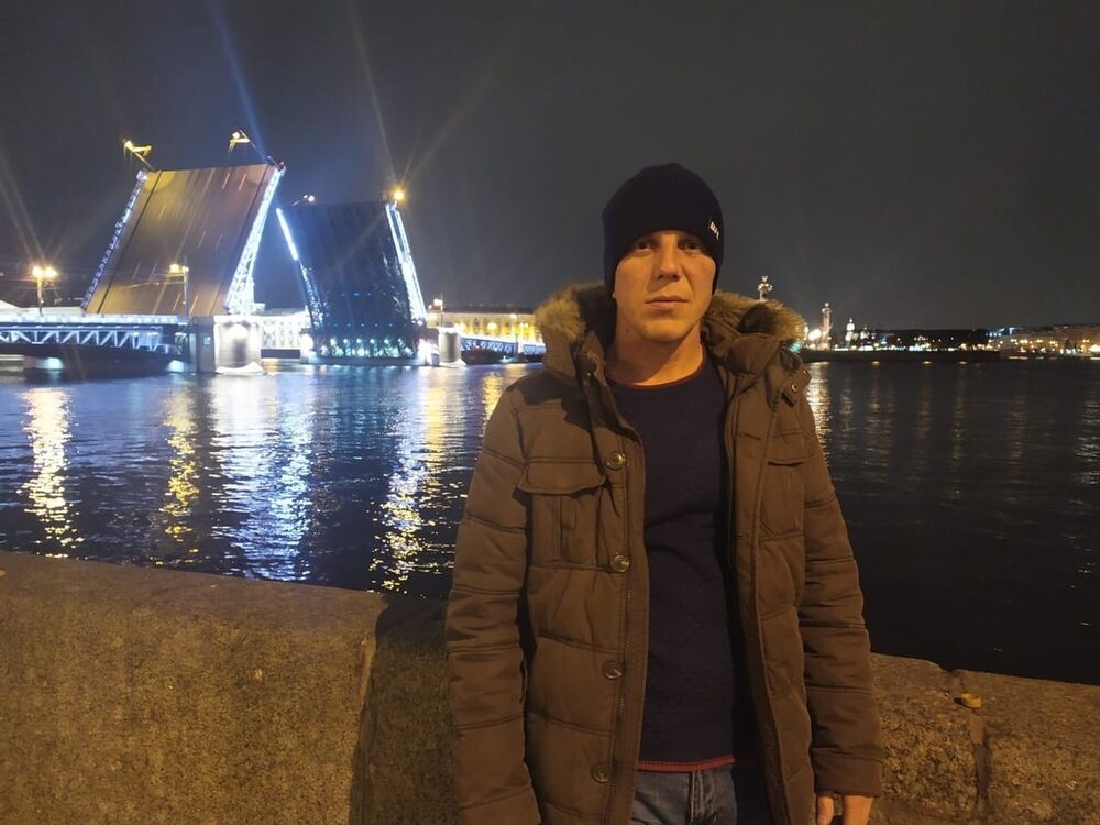  18707108  Sergei, 35 ,    -