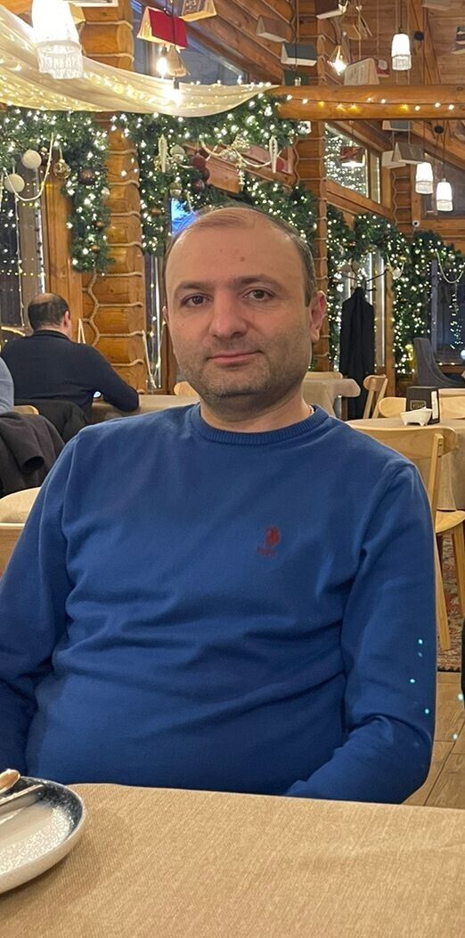 44876658  Marat, 47 ,    