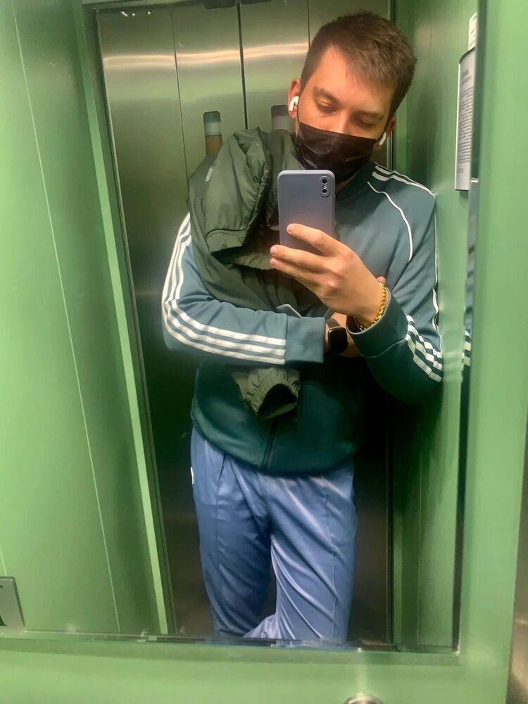  26121338  Sergei, 31 ,    Praha