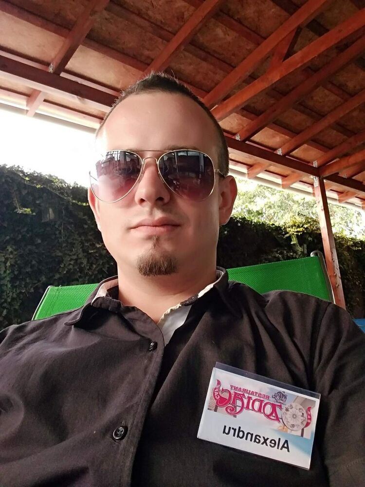  ,   Alex, 30 ,   ,   , c 