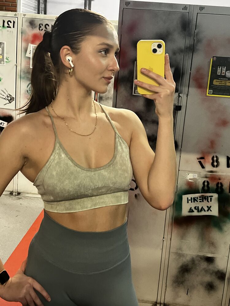 ���������� Dolphin, ���� ������� Mary, 19 ���, ������������ ��� ������, ����� � ���������