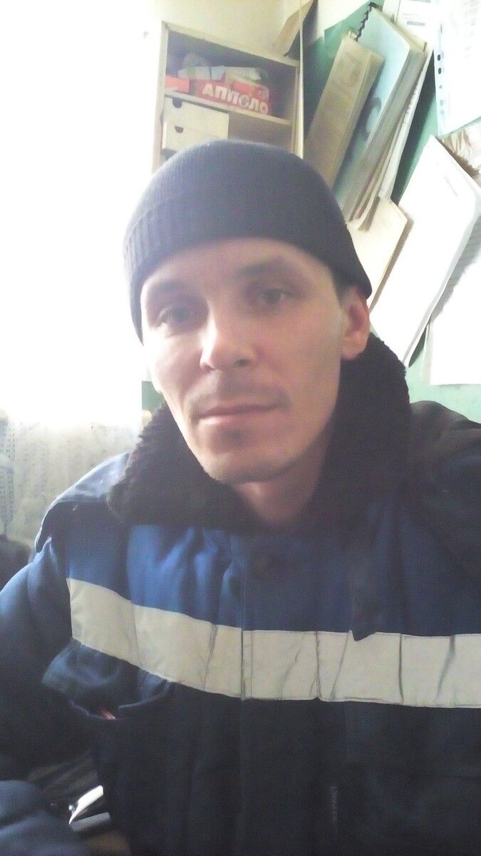  ,   Alex, 43 ,   
