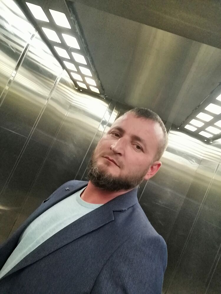  31731068  , 42 ,    