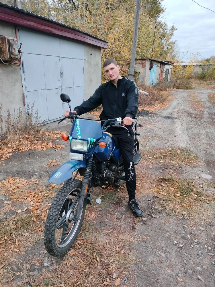  46763818  , 20 ,    